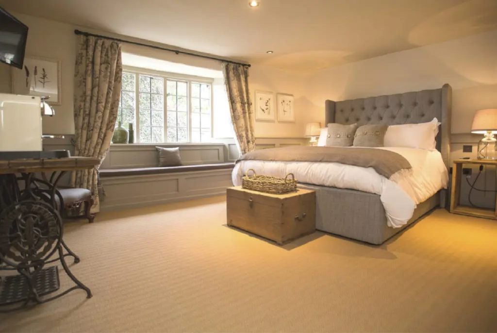 places to stay in the Cotswolds